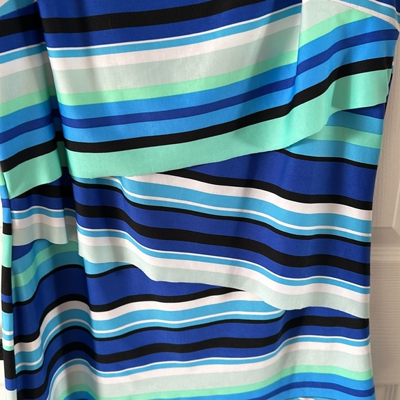 Flirty beach coloured summer dress - Picture 2 of 4